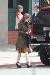 Anna Kendrick feet photo thumbnail