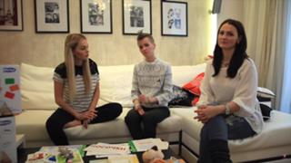 Anna Khilkevich feet photo thumbnail