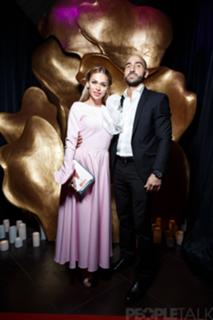 Anna Khilkevich feet photo thumbnail