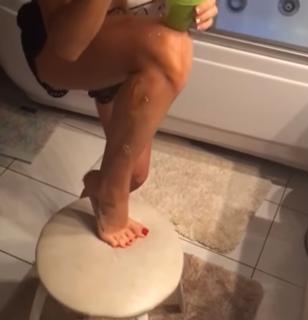 Anna Khilkevich feet photo thumbnail