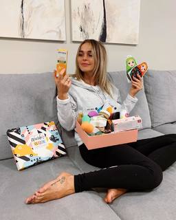 Anna Khilkevich feet photo thumbnail