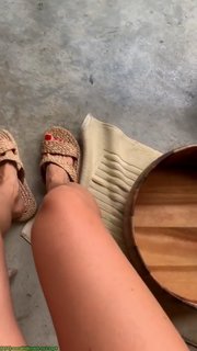 Anna Khilkevich feet photo thumbnail