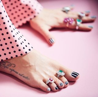 Anna Khilkevich feet photo thumbnail