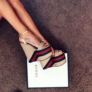 Anna Khilkevich feet photo thumbnail