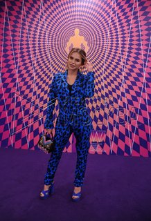 Anna Khilkevich feet photo thumbnail