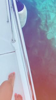 Anna Khilkevich feet photo thumbnail