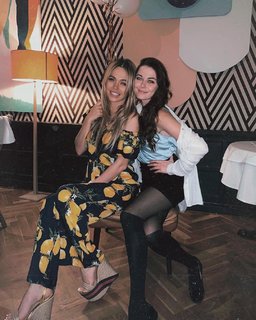 Anna Khilkevich feet photo thumbnail