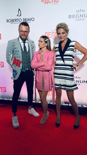 Anna Khilkevich feet photo thumbnail