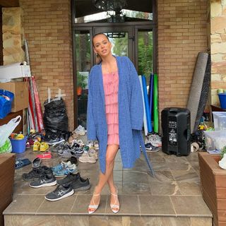 Anna Khilkevich feet photo thumbnail