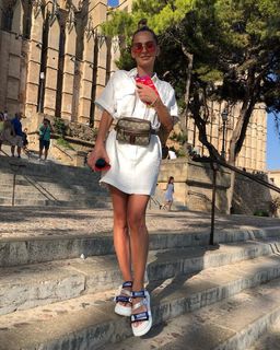 Anna Khilkevich feet photo thumbnail