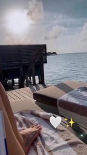 Anna Khilkevich feet photo thumbnail