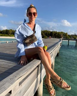 Anna Khilkevich feet photo thumbnail