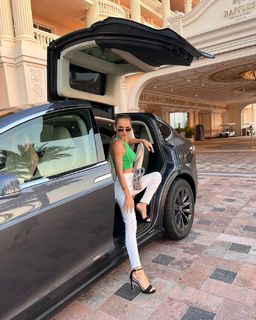 Anna Khilkevich feet photo thumbnail