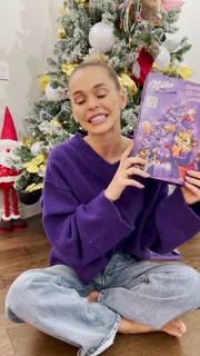 Anna Khilkevich feet photo thumbnail