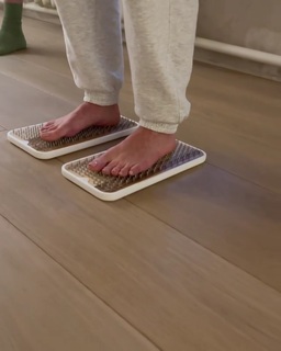 Anna Khilkevich feet photo thumbnail