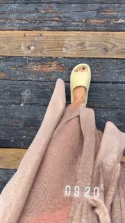Anna Khilkevich feet photo thumbnail