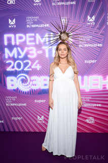 Anna Khilkevich feet photo thumbnail