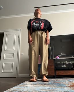 Anna Khilkevich feet photo thumbnail