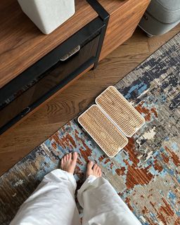 Anna Khilkevich feet photo thumbnail