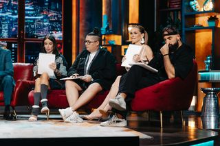 Anna Khilkevich feet photo thumbnail