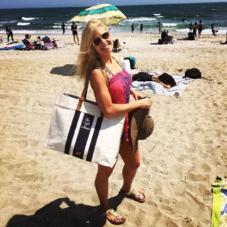 Anna Kooiman feet photo thumbnail