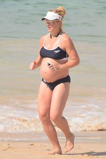 Anna Kooiman feet photo thumbnail