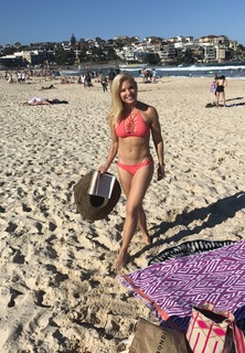 Anna Kooiman feet photo thumbnail