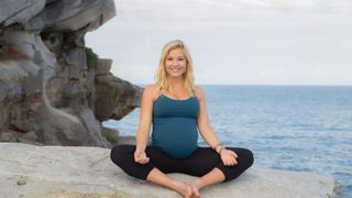 Anna Kooiman feet photo thumbnail