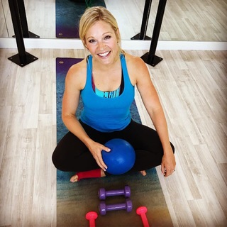 Anna Kooiman feet photo thumbnail