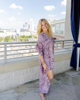 Anna Kooiman feet photo thumbnail