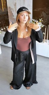 Anna Koshmal feet photo 10