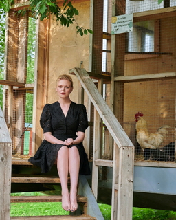 Anna Kotova feet photo 9