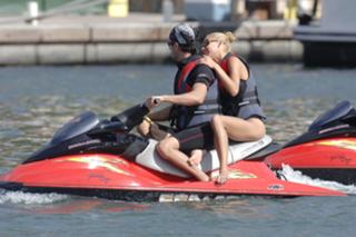 Anna Kournikova feet photo thumbnail