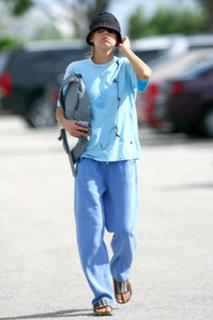 Anna Kournikova feet photo thumbnail