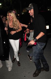 Anna Kournikova feet photo thumbnail
