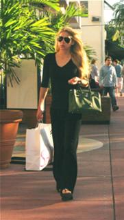 Anna Kournikova feet photo thumbnail