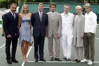 Anna Kournikova feet photo thumbnail