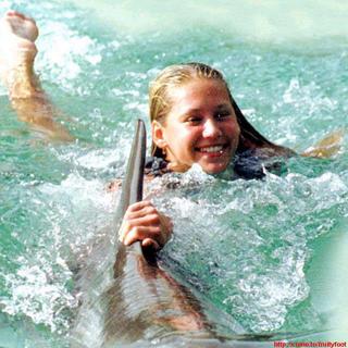 Anna Kournikova feet photo thumbnail