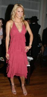 Anna Kournikova feet photo thumbnail