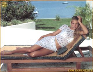 Anna Kournikova feet photo thumbnail