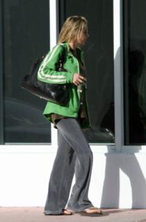 Anna Kournikova feet photo thumbnail