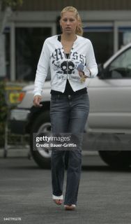 Anna Kournikova feet photo 10