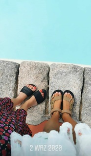 Anna Lewandowska feet photo thumbnail