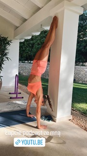 Anna Lewandowska feet photo thumbnail