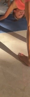 Anna Lewandowska feet photo thumbnail