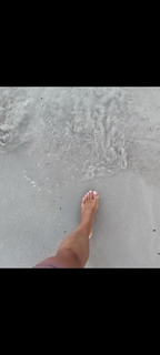 Anna Lewandowska feet photo thumbnail