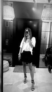 Anna Lewandowska feet photo thumbnail