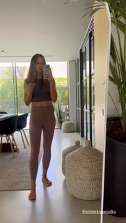 Anna Lewandowska feet photo thumbnail