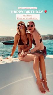 Anna Lewandowska feet photo thumbnail