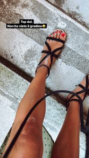 Anna Lewandowska feet photo thumbnail